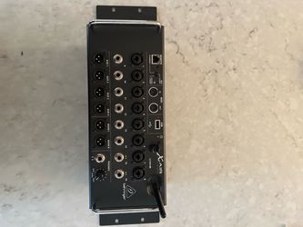 Behringer X AIR XR16 16-Channel Digital Mixer with Wi-Fi