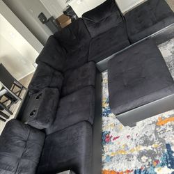 SECTIONAL COUCH 