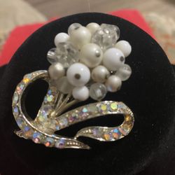 Beautiful Vintage Faux Pearl And Aurora Borealis Brooch
