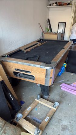 FREE POOL TABLE