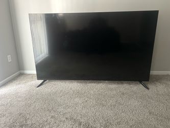 80Inc tv , sofa , barstools