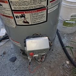 Wirpool Water Heater 30. Gallons