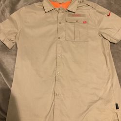 NWOT MENS NEW ENGLAND PATRIOTS BUTTON UP SHORT SLEEVE SHIRT ONFIELD APPAREL NFL XL