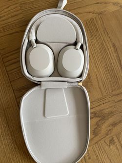 SONY WH-1000XM5 Wireless Noise Canceling Headphones
