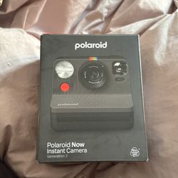 Polaroid Camera (NEW IN BOX)