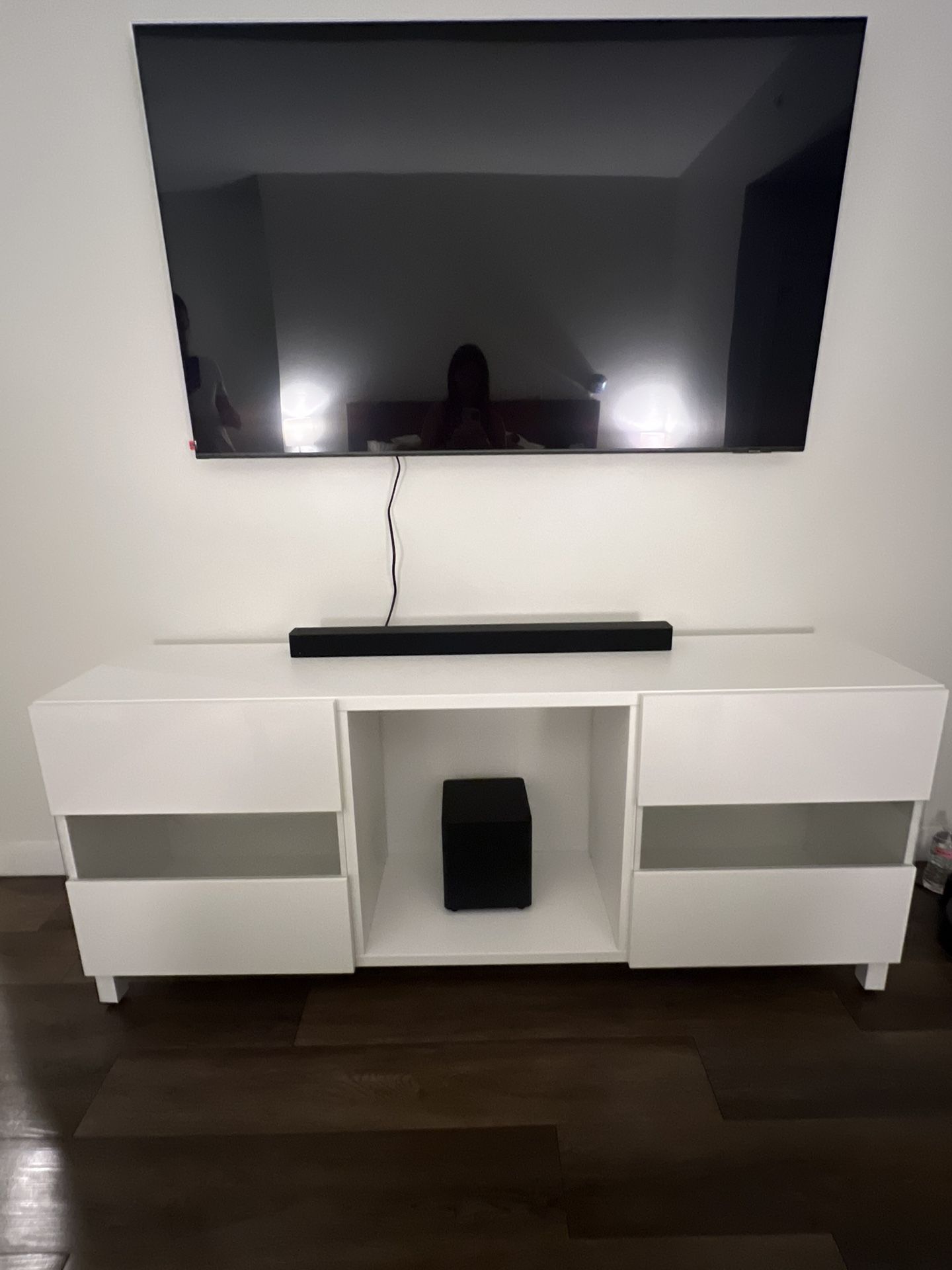 TV Stand 