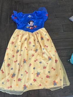 Snow White Dress (Costume)