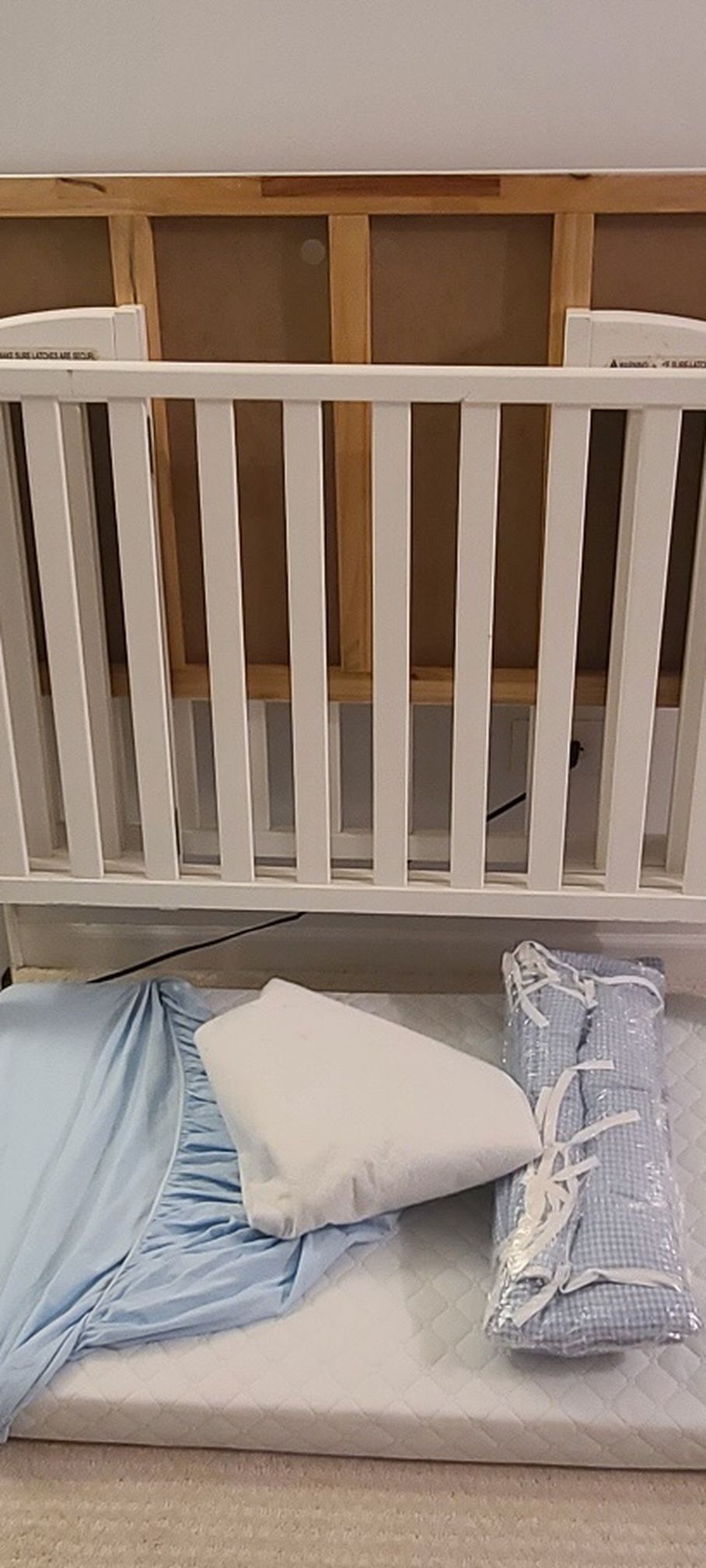 Portable Mini Crib With Mattress And Sheets