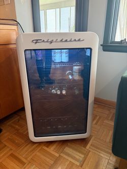 Mini fridge
