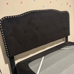 Black Full Size Bed