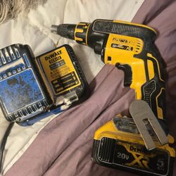Dewalt Brushless Drywall Screw Gun With 2 20v Batteries And Charger