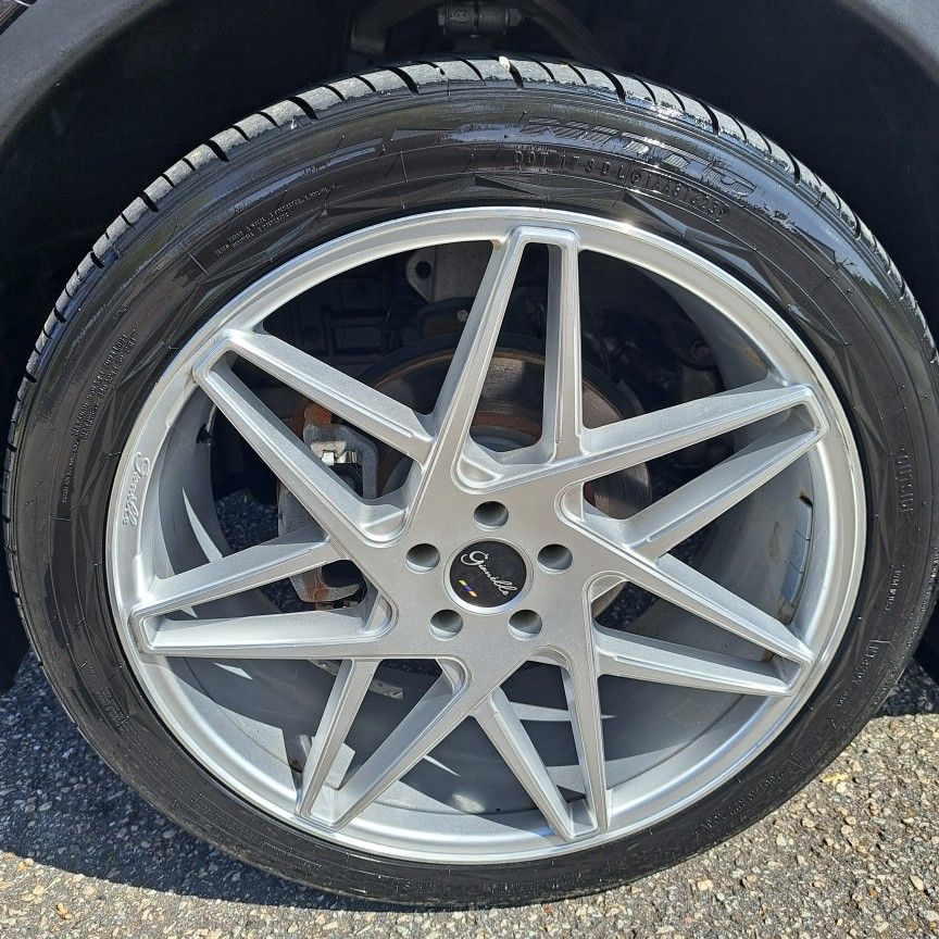 22in. Gianelle Parma Wheels. 22×9 With a 265 40 22in. Nitto Tires. 5x114.3 Bolt Pattern.