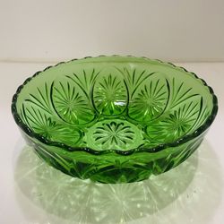 Vintage ANCHOR HOCKING 8" Fruit / Vegetable / Chip Bowl MEDALLION GREEN