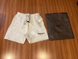 Essentials Shorts Light Oat