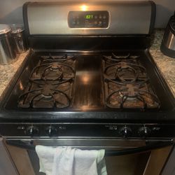 Gas Stove- Must Go