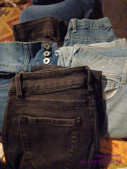 Teen Girls Pants Lot, Sizes 8/9. 5 Pairs