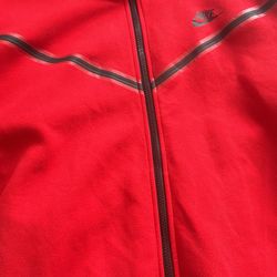 Red Nike Tech