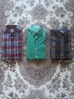 BRANDED BUNDLE OF 3 FULL SLEEVE SHIRTS LIKE NEW! Men size Small! Please check my more listings!