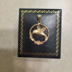  Michael Anthony 14 K Gold Pendant.  Weight Is 1.6 Grams 
