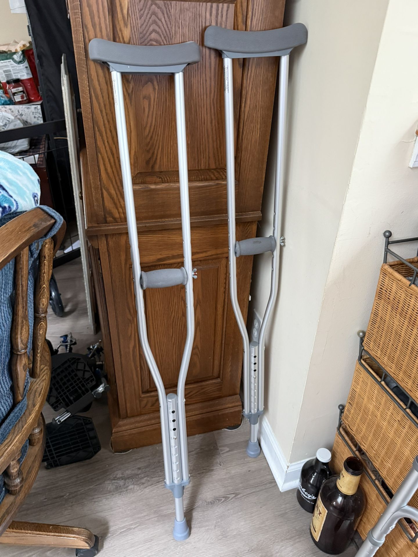 Free Crutches