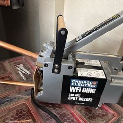 Spot welder