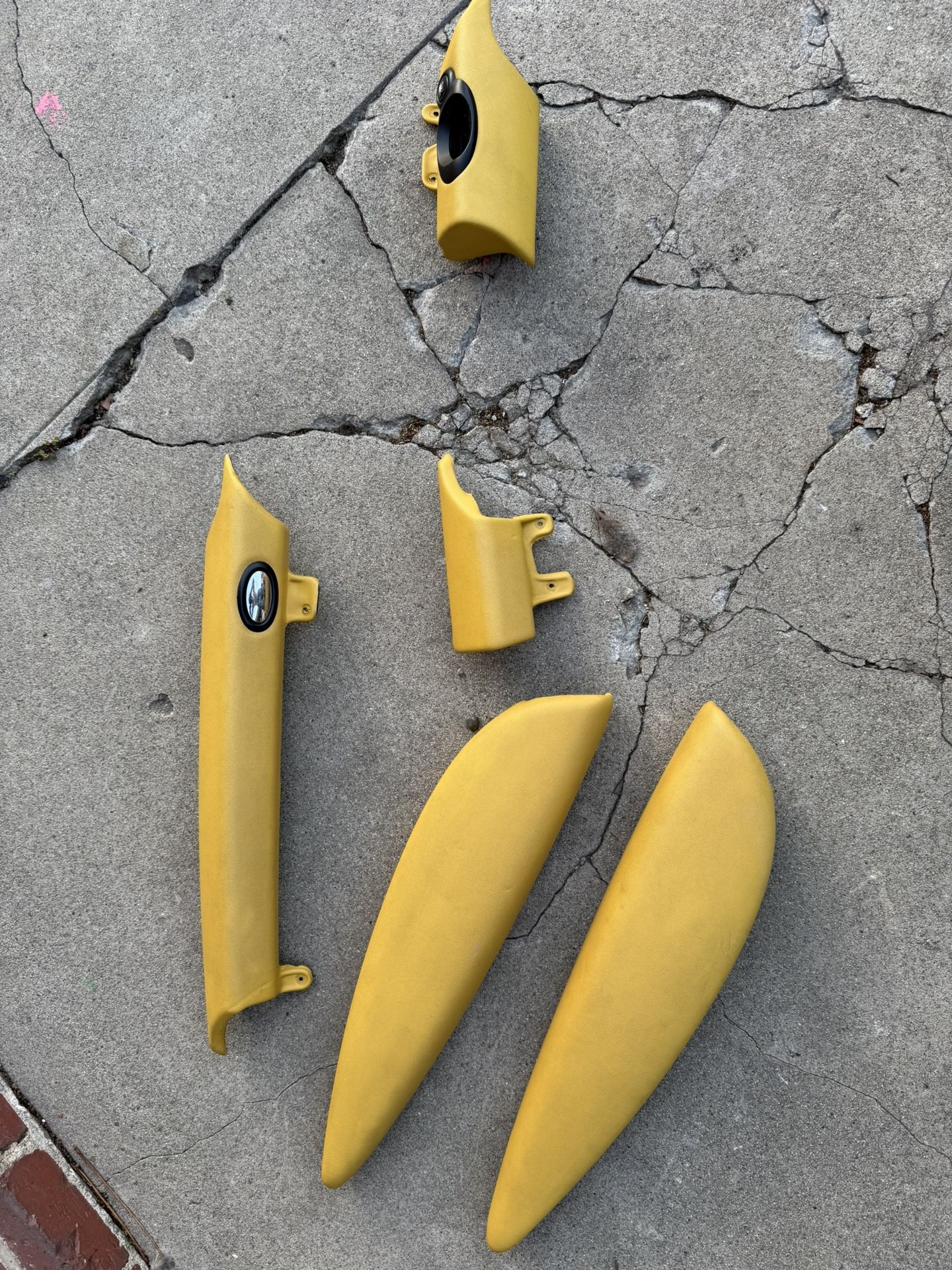 R56 Mini Cooper OEM Dash Trim (Mellow Yellow)
