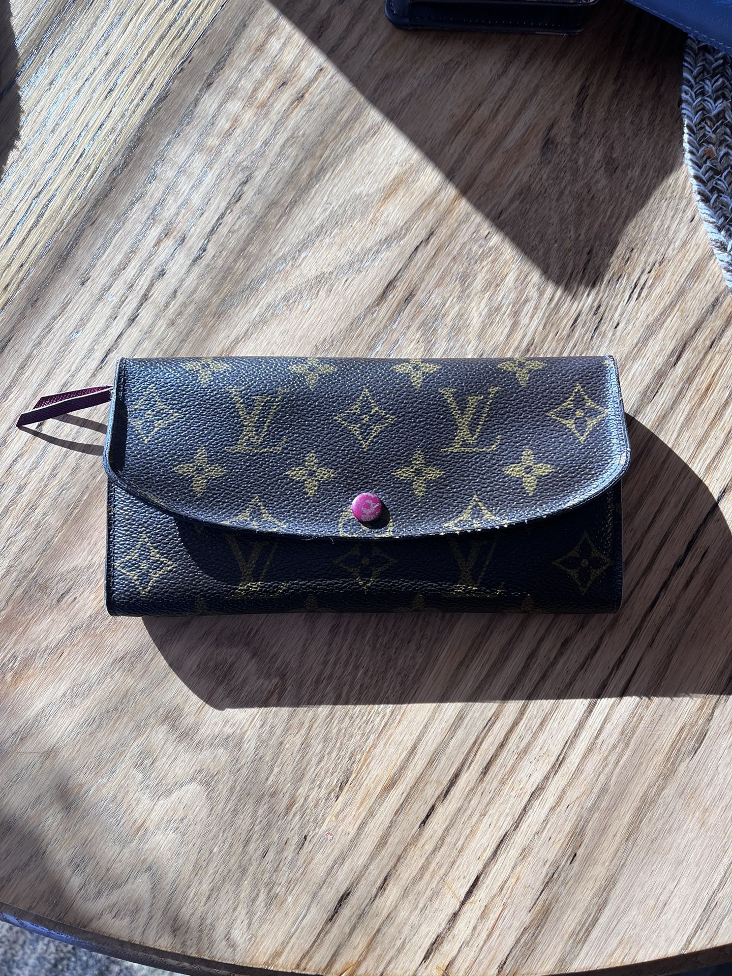 LOUIS VUITTON Monogram Emilie Wallet