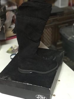 Size 2 black boots