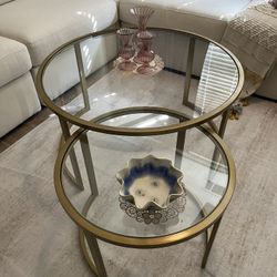 Nesting coffee table