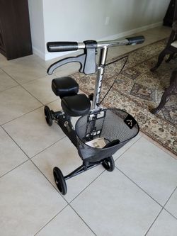 Roscoe Deluxe Knee Walker Scooter ROS-KS
Roscoe Medical | ROS-KS