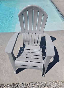 Pool chairs six of them