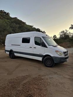 2008 dodge sprinter 2500 High Ceiling 170” Sprinter Camper
