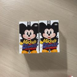 Mickey And Family Keychain