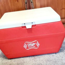 Vintage GOTT 50 Qt. Cooler Miller High Life a Fine Pilsner Beer  Red/ White In Like New Condition