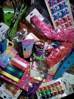 HAIR ACCESSORIES