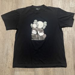 KAWS Uniqlo UT Companion Hug Graphic Tee Black Size Large