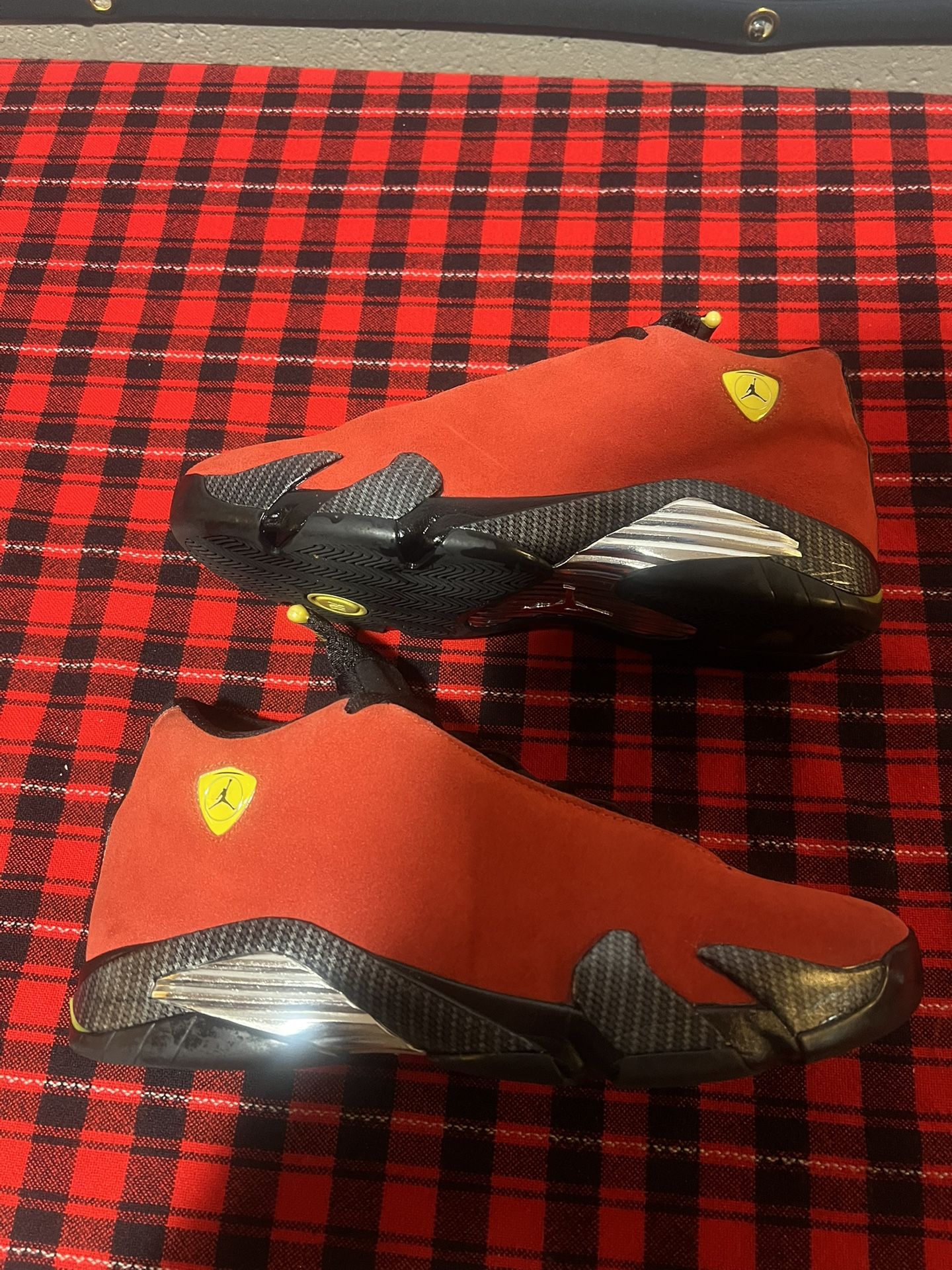 Air Jordan 14 Ferrari