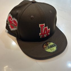(New) Los Angeles Dodgers (Valentines Love From Los Angeles) Fitted Hat
