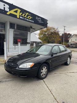 2004 Ford Taurus