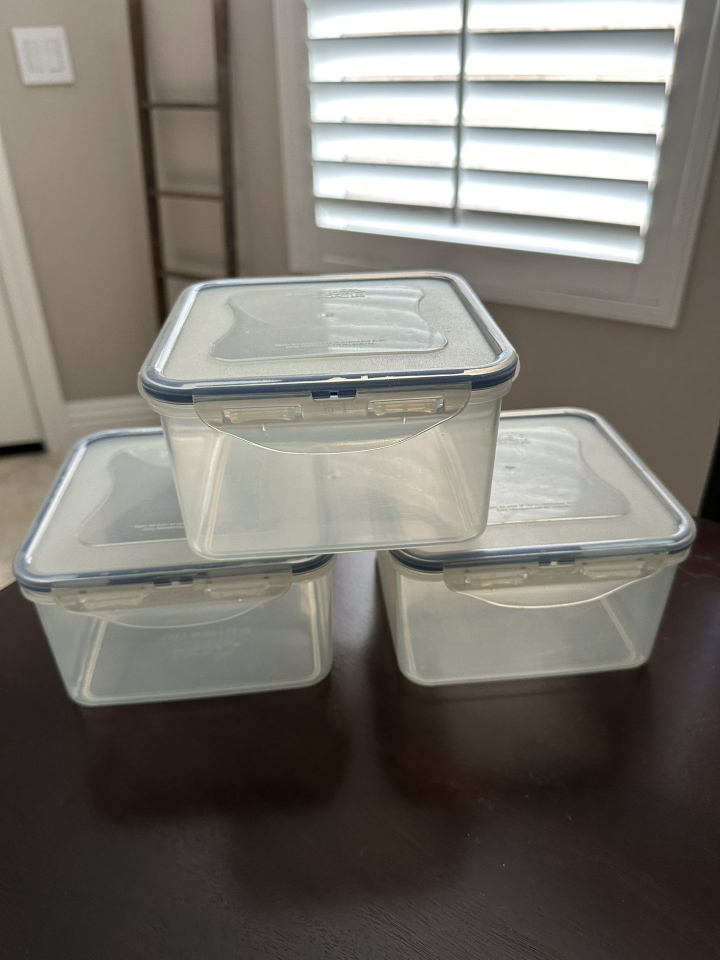 3 Plastic Storage Containers With Snap Lock Lids