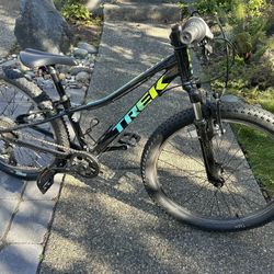 Trek Precaliber 24” Youth Bike