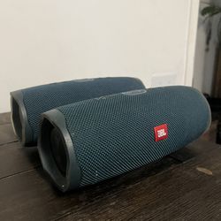 JBL flip 4 speaker