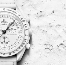 Mission To The MoonPhase (White Edition)