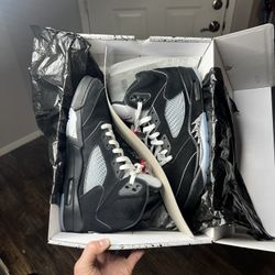 Jordan 5 Retro OG “Black Metallic Reimagined”