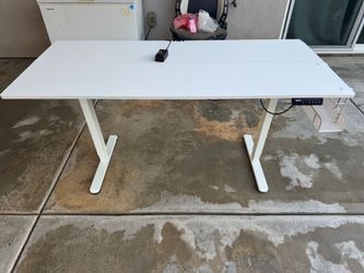 Table / Desk