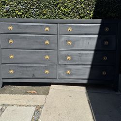 Chalk Gray Dresser