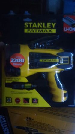 Stanley FatMax 2200 lumens