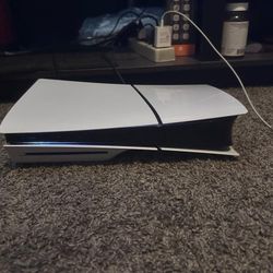 Ps5 , barely used comes with the box