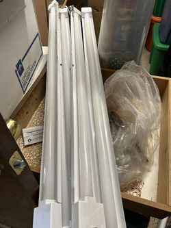 Plug In Fluorescent Lights 