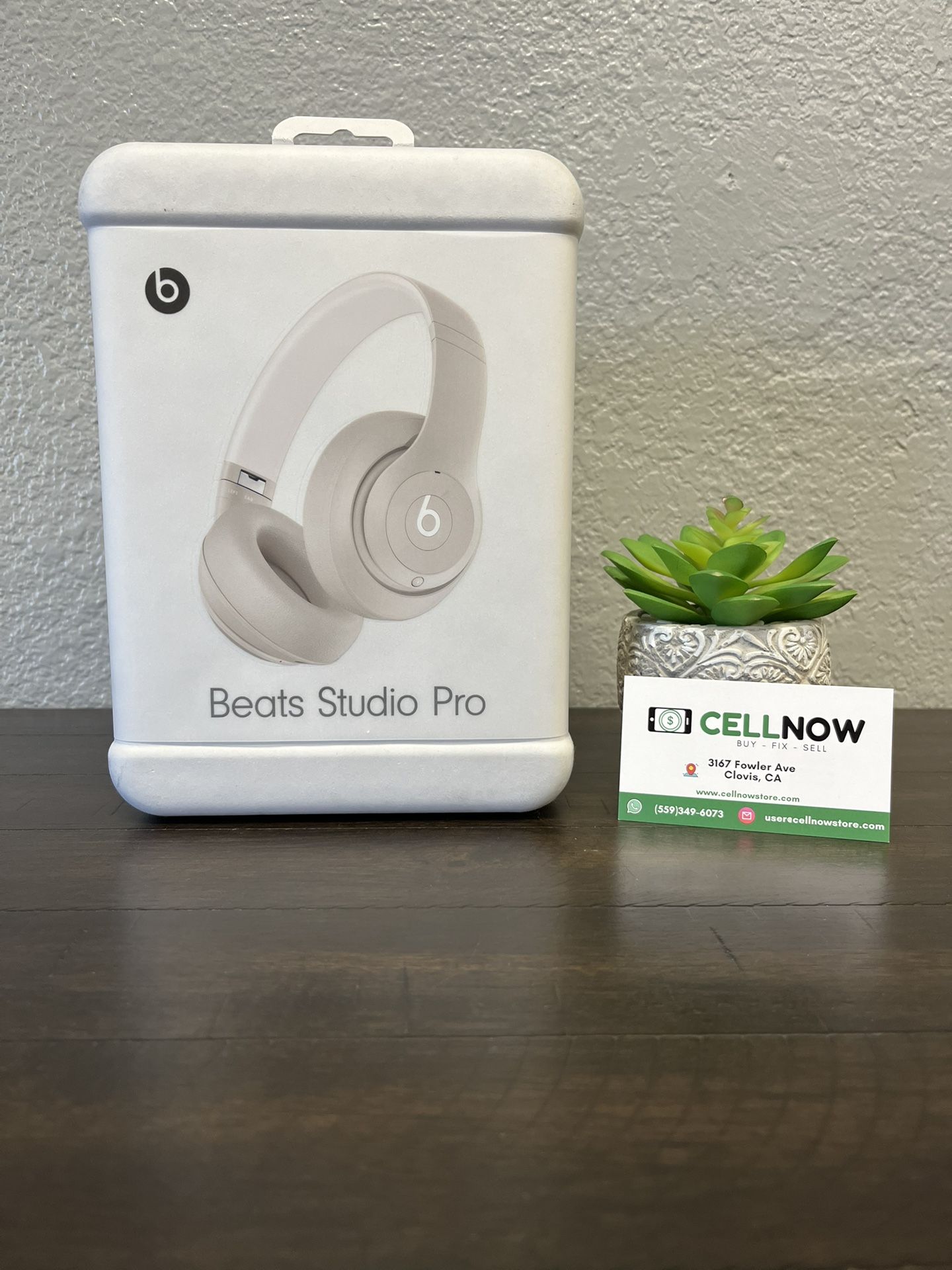 Beats Studio Pro Wireless White Sealed